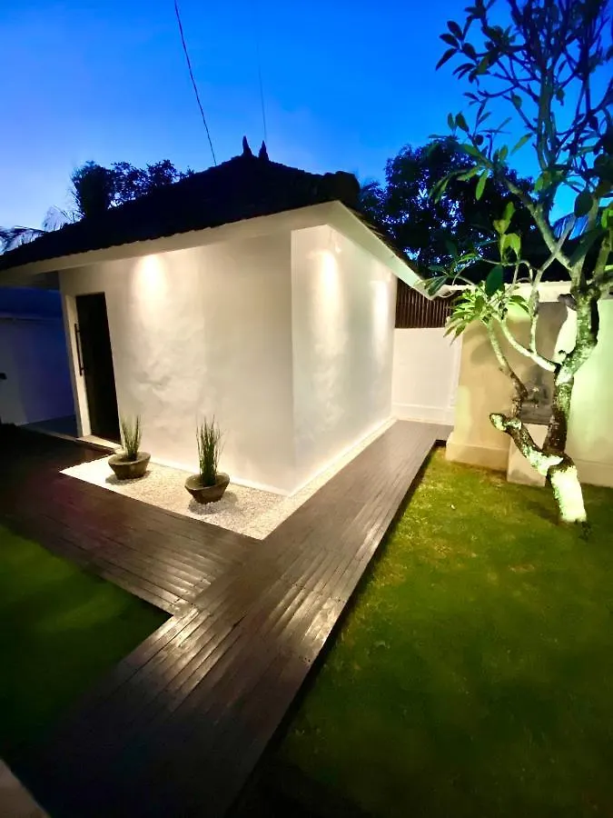 Villa Emma | Heart Of Seminyak | 350M Beach Indonesia