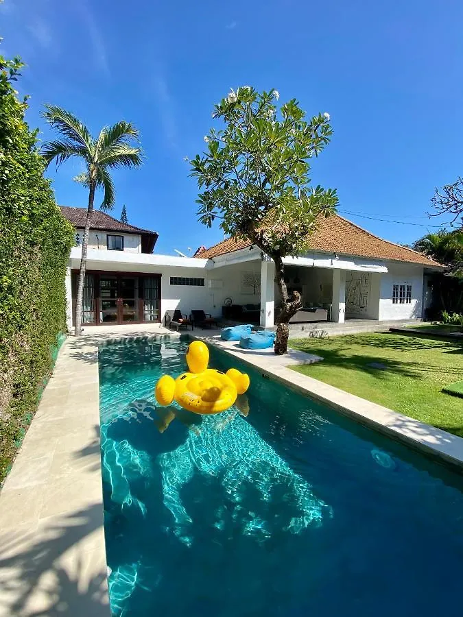 Villa Emma | Heart Of Seminyak | 350M Beach