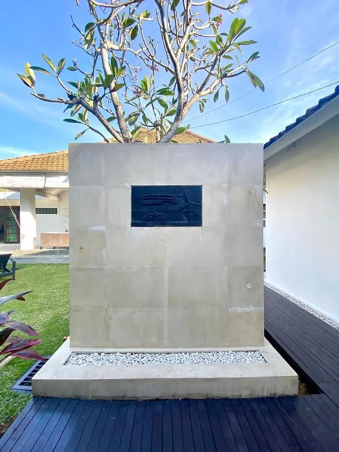 Villa Emma | Heart Of Seminyak | 350M Beach 0*, Seminyak (Bali)